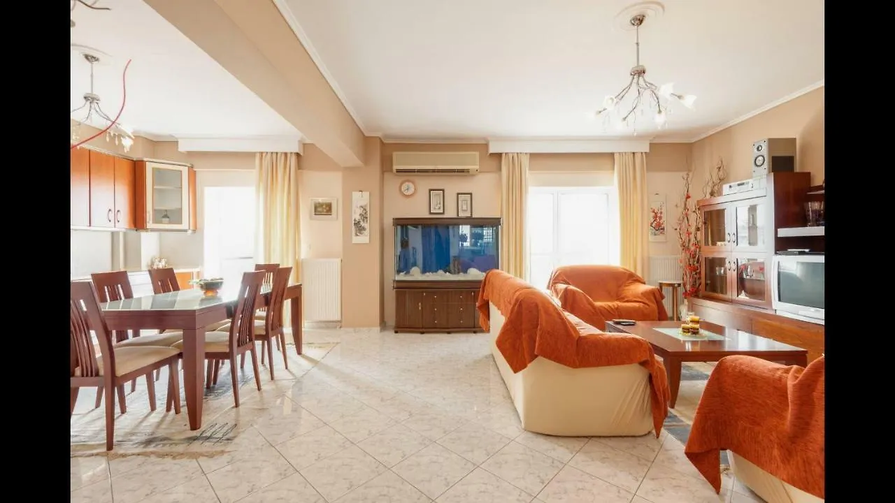 Third Floor Lux Apartment With Nice View 塞萨洛尼基 0*,  希腊
